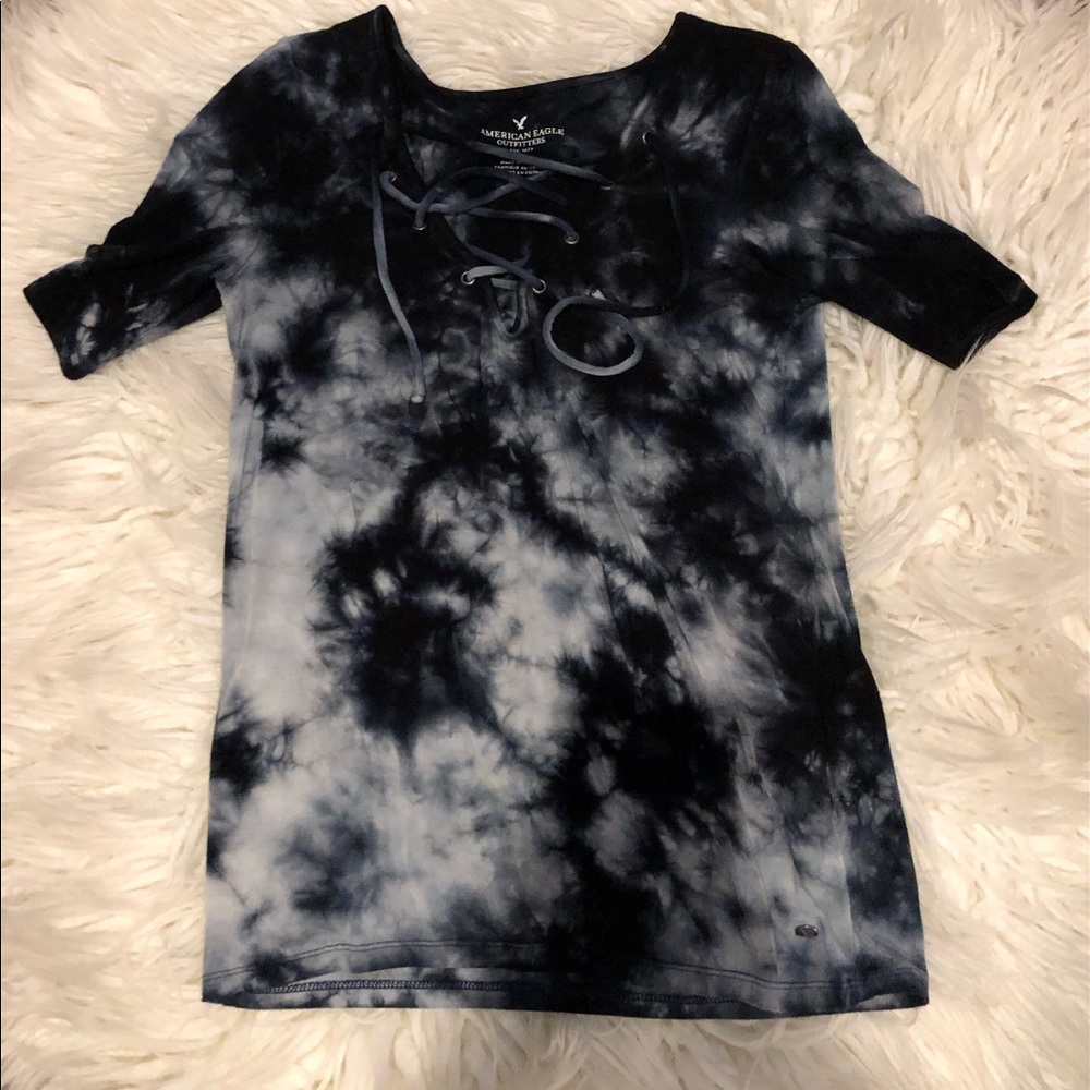 🌻 American Eagle..Stretchy blue tye dye shirt